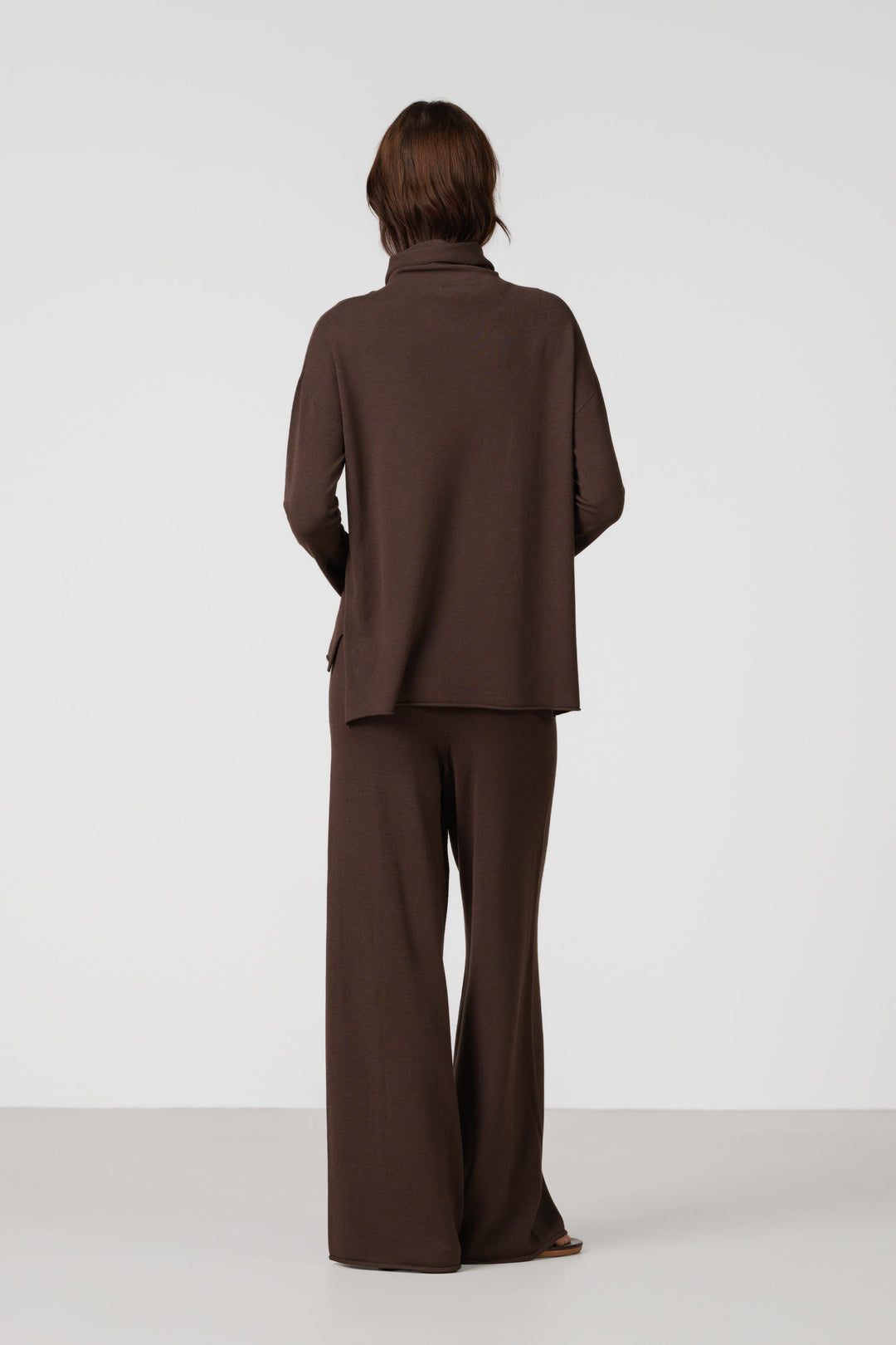 Kaia Elastic Waist Pants | Chocolate Brown | Fine Knit